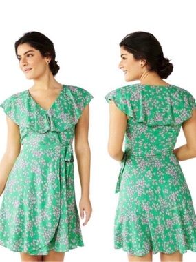 🎉5 for $25 NWT Draper James rsvp  Floral Wrap Dress with Ruffle V-Neck